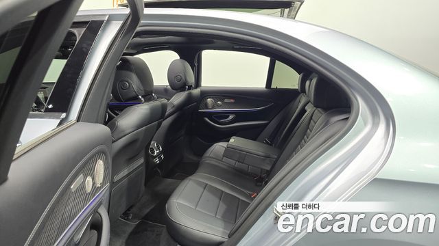 Mercedes-Benz E-Class (W213) E350 4MATIC AMG Line 2022 — фото 12