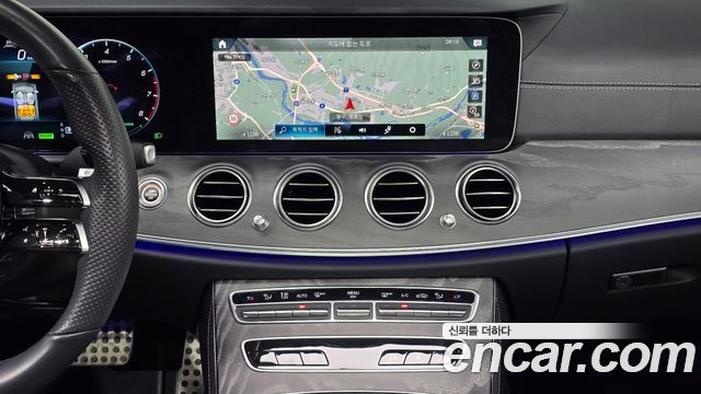 Mercedes-Benz E-Class (W213) E350 4MATIC AMG Line 2022 — фото 17