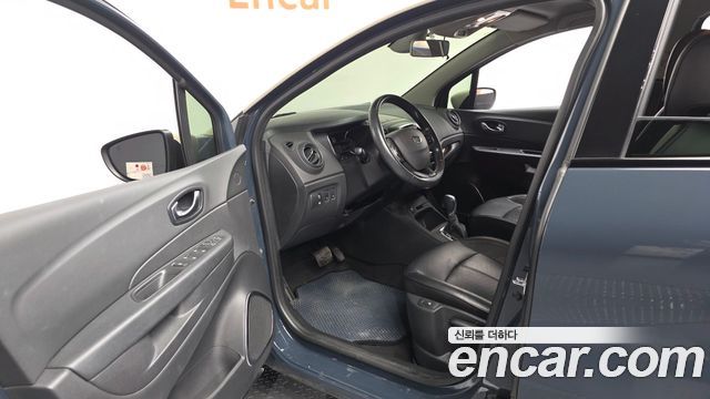 Renault Korea QM3 RE 2018 — фото 10