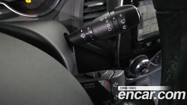 Renault Korea QM3 RE 2018 — фото 18