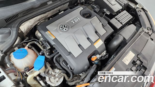 Volkswagen Jetta 1.6 TDI Blue Motion 6th 2013 — фото 6