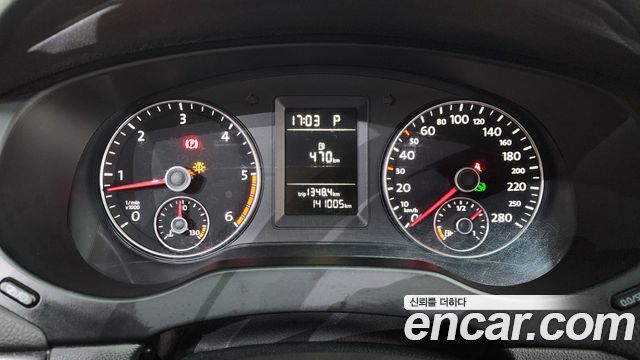 Volkswagen Jetta 1.6 TDI Blue Motion 6th 2013 — фото 8