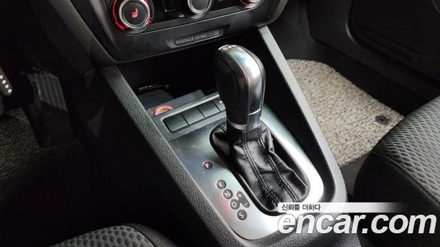 Volkswagen Jetta 1.6 TDI Blue Motion 6th 2013 — фото 9