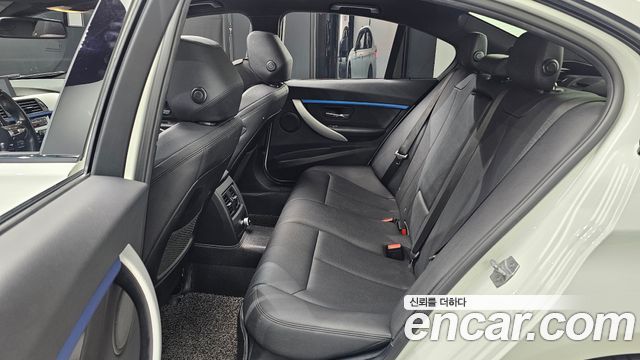 BMW 3 Series (F30) 320i M Sport 2017 — фото 12