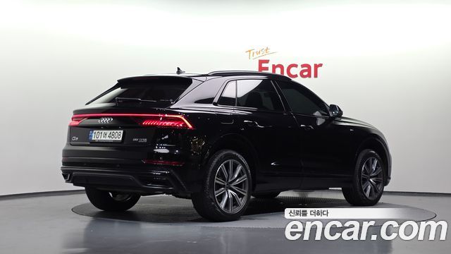 Audi Q8 (4M) 55 TFSI Quattro Premium 2021 — фото 2