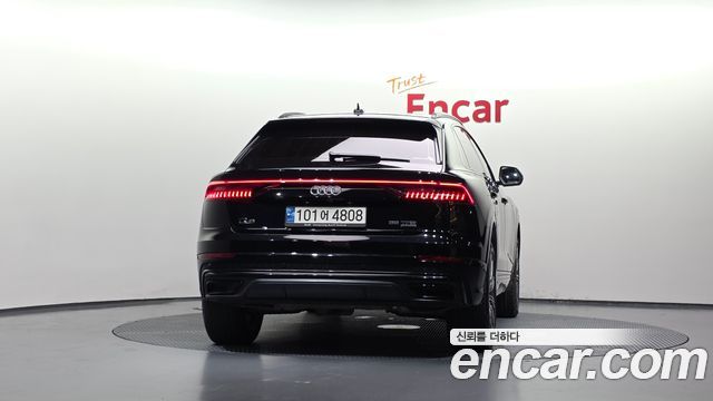 Audi Q8 (4M) 55 TFSI Quattro Premium 2021 — фото 4
