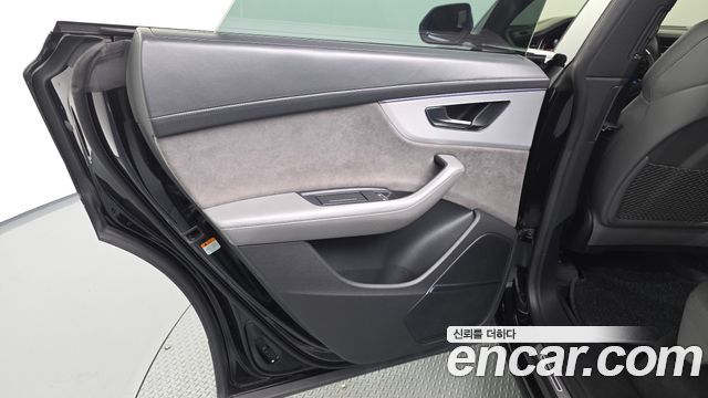 Audi Q8 (4M) 55 TFSI Quattro Premium 2021 — фото 31