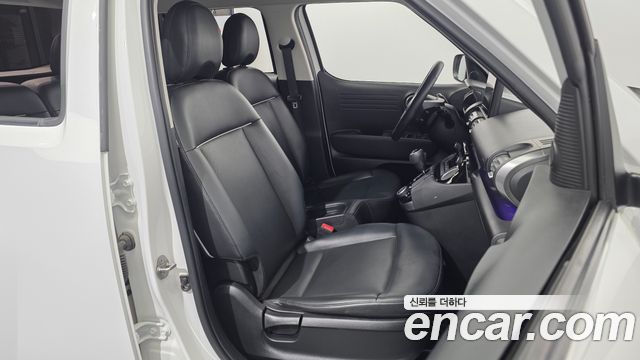 Hyundai Casper Inspiration 2023 — фото 26