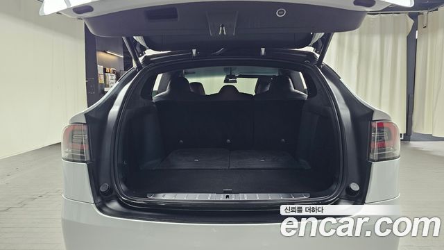 Tesla Model X 100D 2019 — фото 17