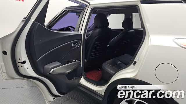 KG Mobility (SsangYong) Tivoli LX 2WD DLX 2016 — фото 12