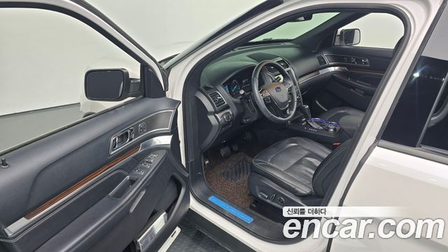 Ford Explorer 2.3 Limited 4WD 5th 2016 — фото 15