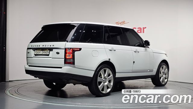 Land Rover Range Rover (IV) 5.0 SC AB 2016 — фото 2