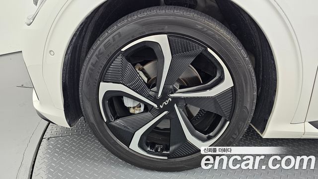 Kia EV6 Long Range GT Line 2022 — фото 5