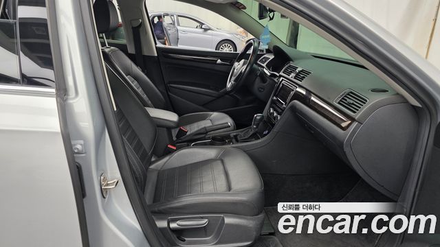 Volkswagen Passat 1.8 TSI B7 2015 — фото 11