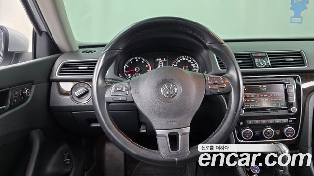 Volkswagen Passat 1.8 TSI B7 2015 — фото 13