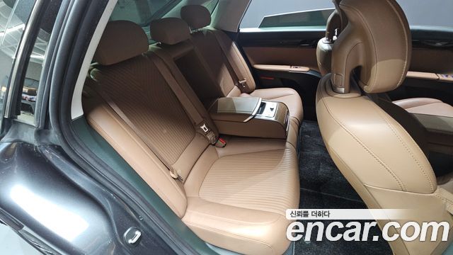 Hyundai Grandeur (GN7) 2,5 Gasoline 2WD Calligraphy 2023 — фото 12