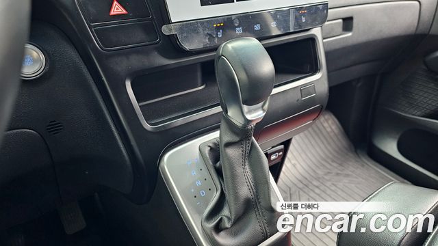 Hyundai Staria Cargo 3-Seater Modern 2022 — фото 9