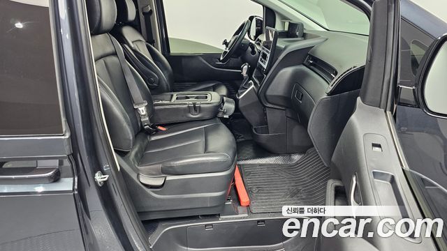 Hyundai Staria Cargo 3-Seater Modern 2022 — фото 18