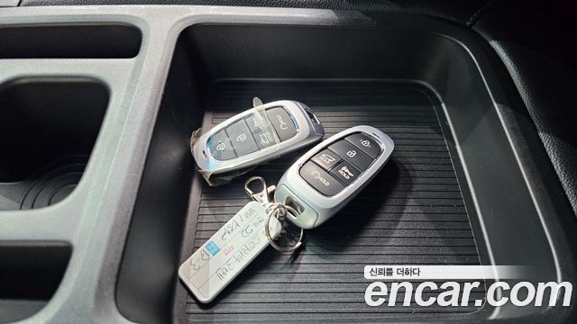 Hyundai Staria Cargo 3-Seater Modern 2022 — фото 20