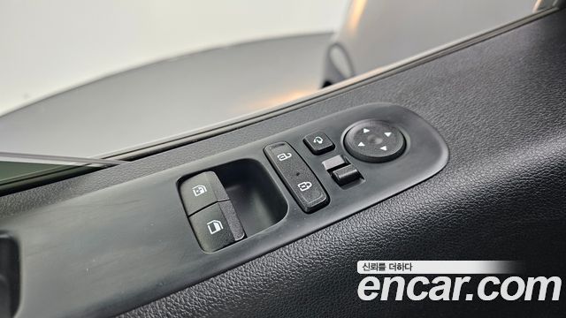 Hyundai Staria Cargo 3-Seater Modern 2022 — фото 23