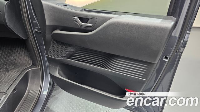 Hyundai Staria Cargo 3-Seater Modern 2022 — фото 31