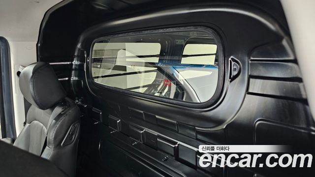 Hyundai Staria Cargo 3-Seater Modern 2022 — фото 32