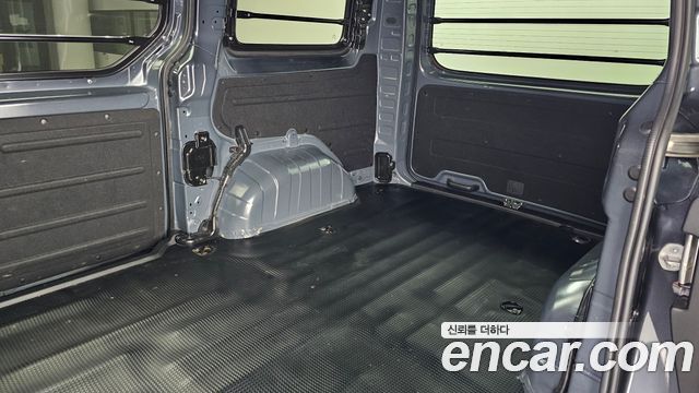 Hyundai Staria Cargo 3-Seater Modern 2022 — фото 37