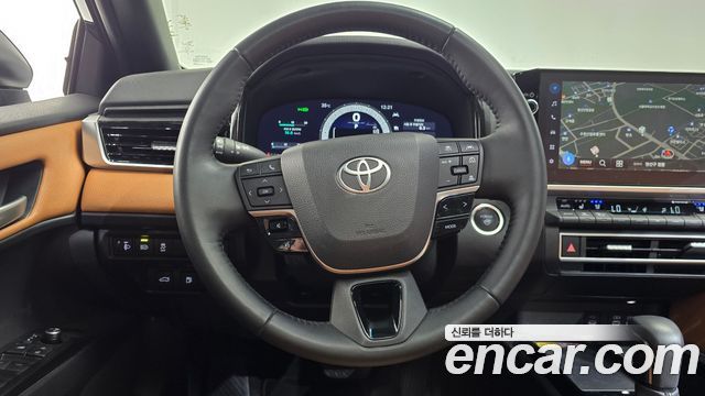 Toyota Camry (XV80) 2.5 XLE Hybrid 2025 — фото 17