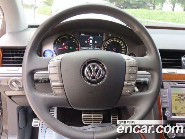 Volkswagen Phaeton V6 3.0 TDI VW611 2013 — фото 9
