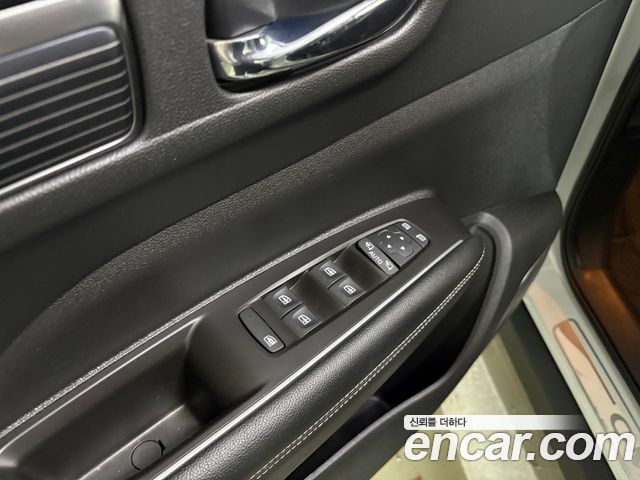 Renault Korea QM6 2.0 LPe RE Signature 2WD 2022 — фото 15