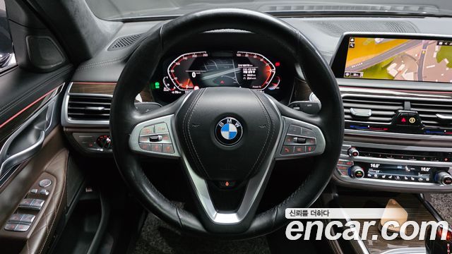 BMW 7 Series (G11) 740d xDrive Design Pure Excellence 2021 — фото 14