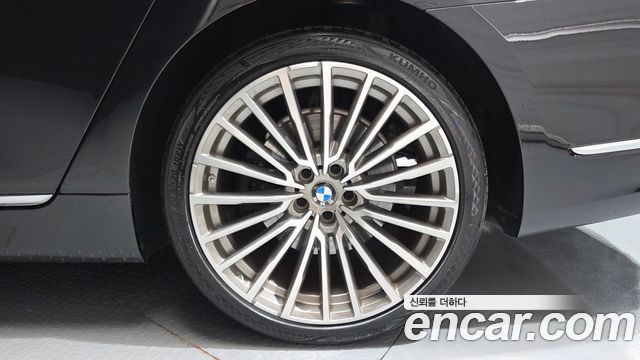 BMW 7 Series (G11) 740d xDrive Design Pure Excellence 2021 — фото 21