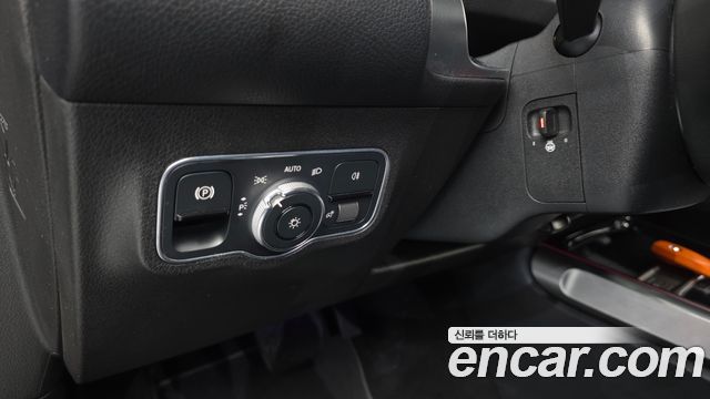 Mercedes-Benz GLB-Class (X247) GLB220 2020 — фото 20