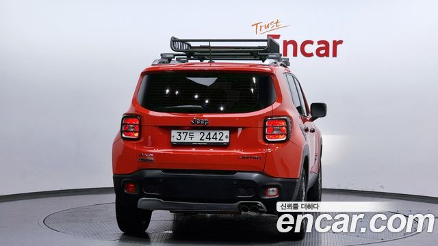Jeep Renegade 2.0 Diesel Limited AWD 2015 — фото 4