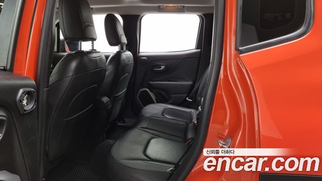 Jeep Renegade 2.0 Diesel Limited AWD 2015 — фото 16