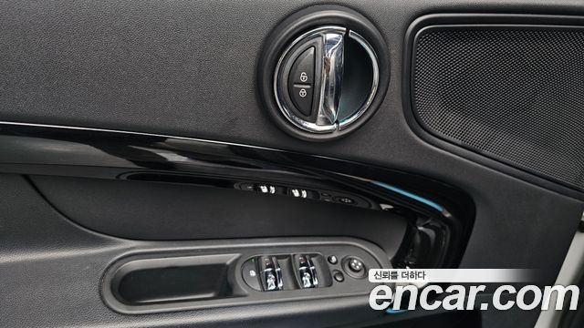 MINI Cooper Countryman Classic 2nd 2023 — фото 18