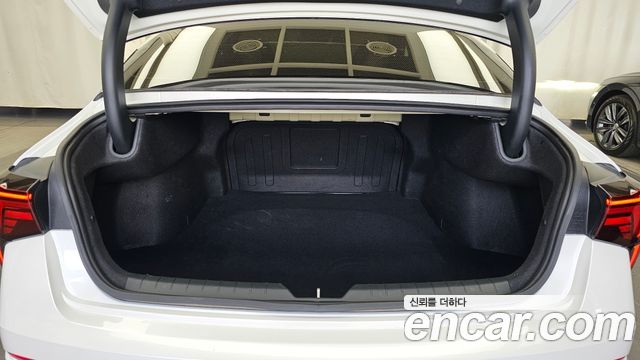 Kia K5 (III) 2.0 Prestige 2024 — фото 20