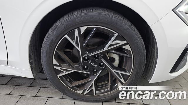 Kia K5 (III) 2.0 Prestige 2024 — фото 21
