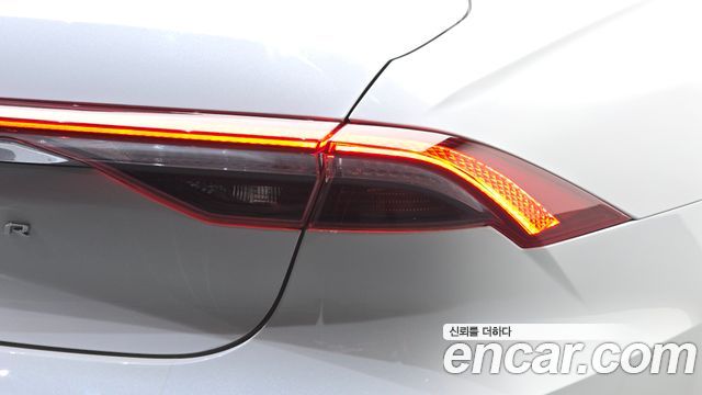 Hyundai Grandeur Hybrid (IG) Le Blanc 2022 — фото 23