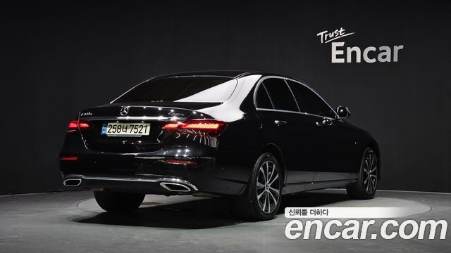 Mercedes-Benz E-Class (W213) E300e 4MATIC Exclusive 2021 — фото 2