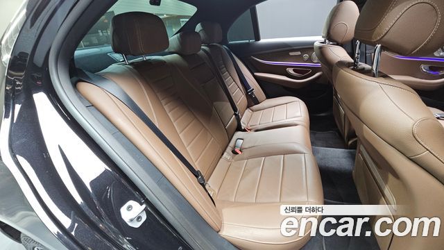 Mercedes-Benz E-Class (W213) E300e 4MATIC Exclusive 2021 — фото 11