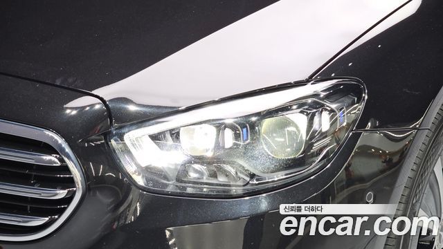 Mercedes-Benz E-Class (W213) E300e 4MATIC Exclusive 2021 — фото 22