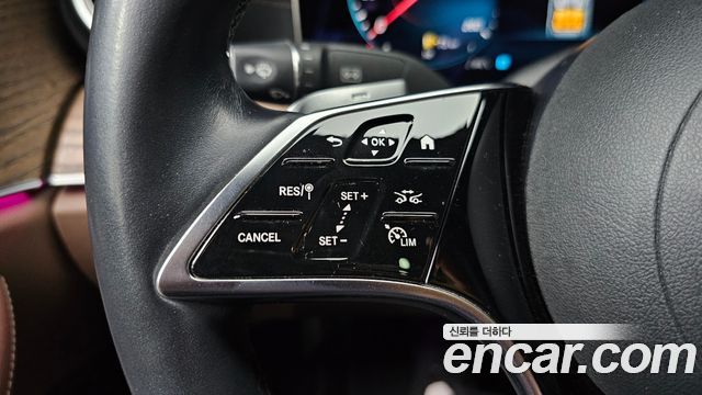Mercedes-Benz E-Class (W213) E300e 4MATIC Exclusive 2021 — фото 31
