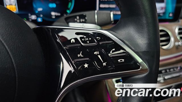 Mercedes-Benz E-Class (W213) E300e 4MATIC Exclusive 2021 — фото 32