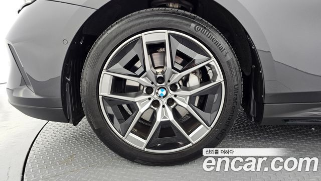 BMW 5 Series (G60) 530i xDrive 2024 — фото 5