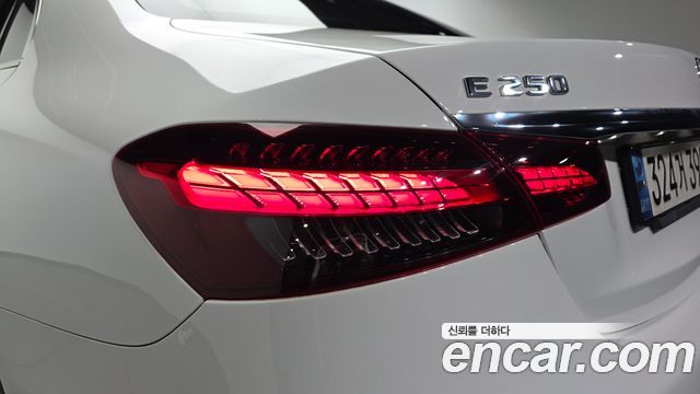 Mercedes-Benz E-Class (W213) E250 Exclusive 2021 — фото 23