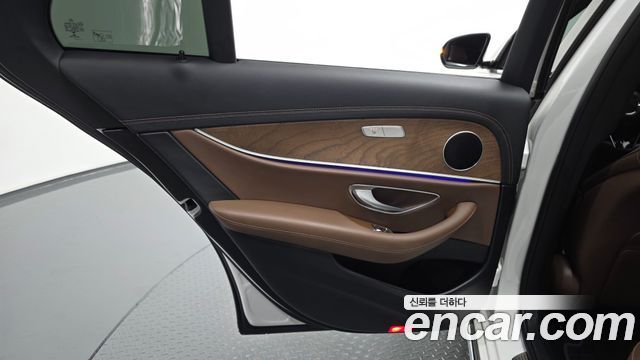 Mercedes-Benz E-Class (W213) E250 Exclusive 2021 — фото 25