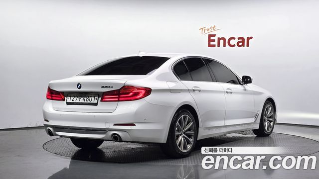 BMW 5 Series (G30) 530e Luxury 2020 — фото 2