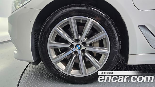 BMW 5 Series (G30) 530e Luxury 2020 — фото 5
