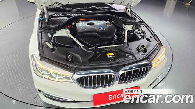 BMW 5 Series (G30) 530e Luxury 2020 — фото 6